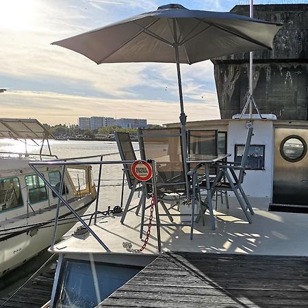 Hotel Le Bateau Ivre Burdeos Exterior foto